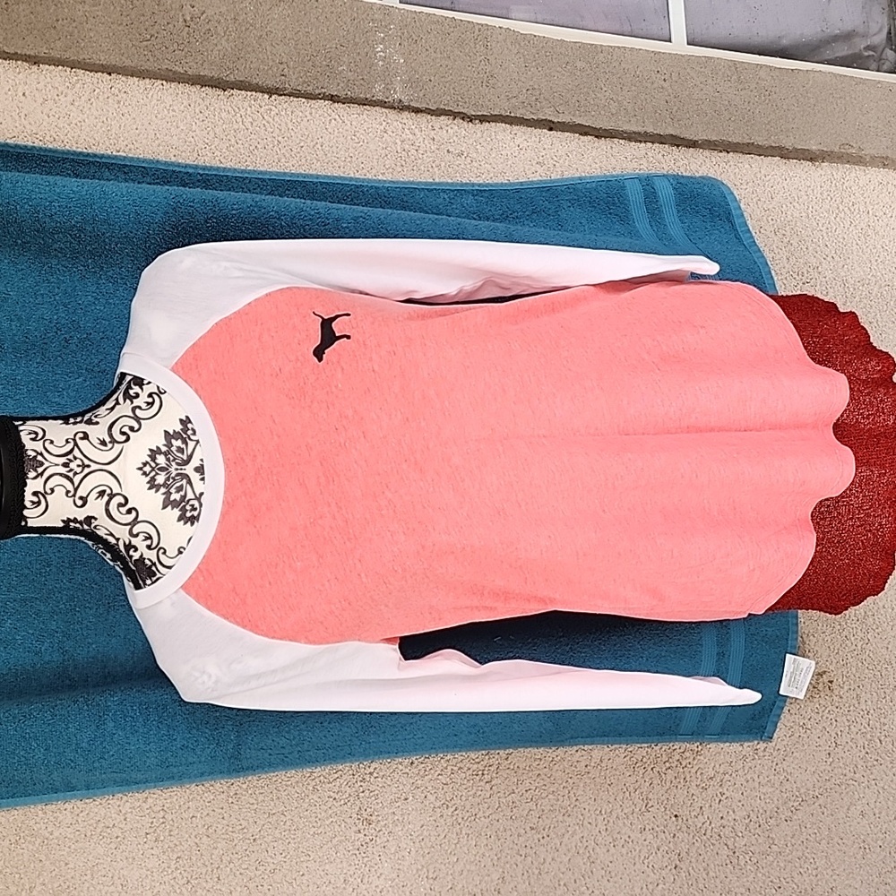 Victoria’s Secret shirt small